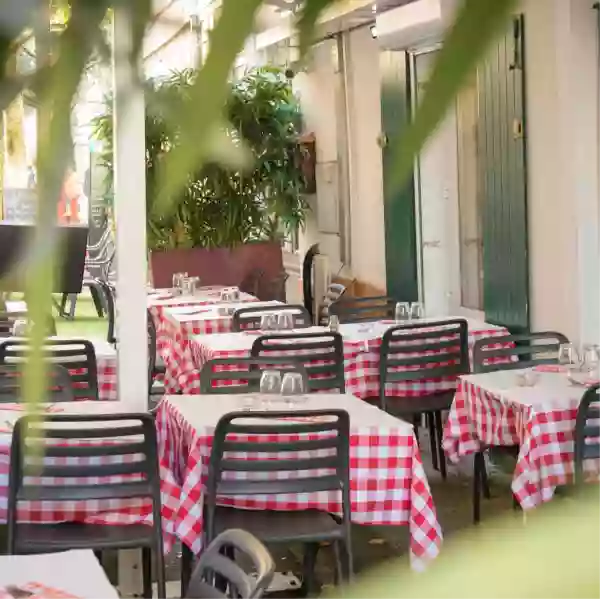 Le restaurant - Au P'tit Bouchon - Meilleur restaurant Vienne 38 - Restaurant à Vienne 38